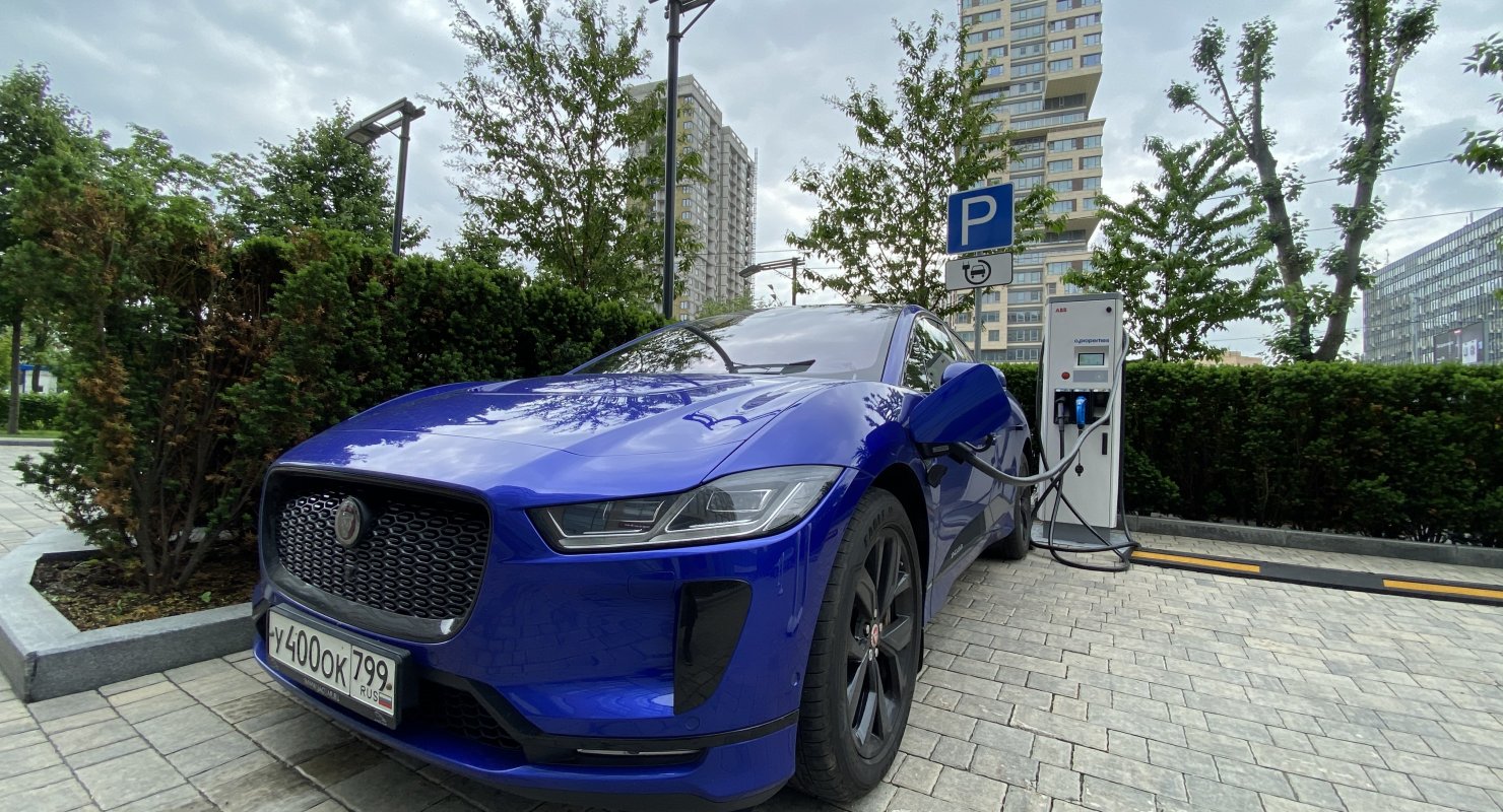 В одну педаль. Тест-драйв Jaguar I-Pace