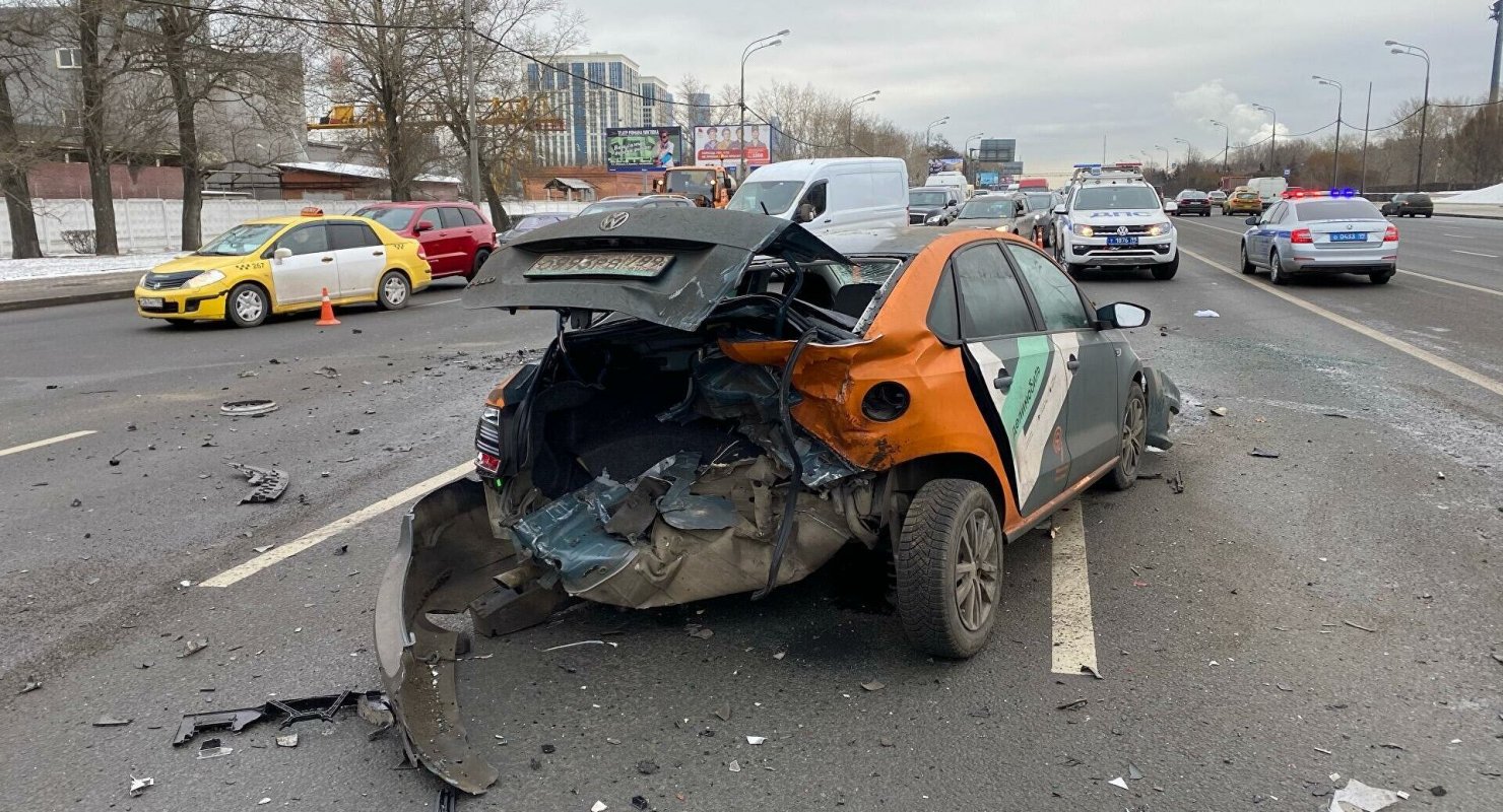 Попал в аварию на арендованном авто. Что делать?