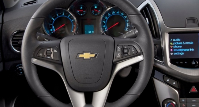 Седан Chevrolet Cruze назвали самым надежным автомобилем с пробегом в России