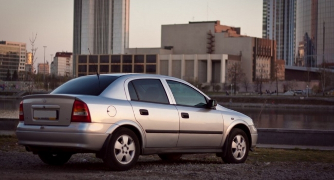 В России объявили старт продаж Chevrolet Monza 2023 года
