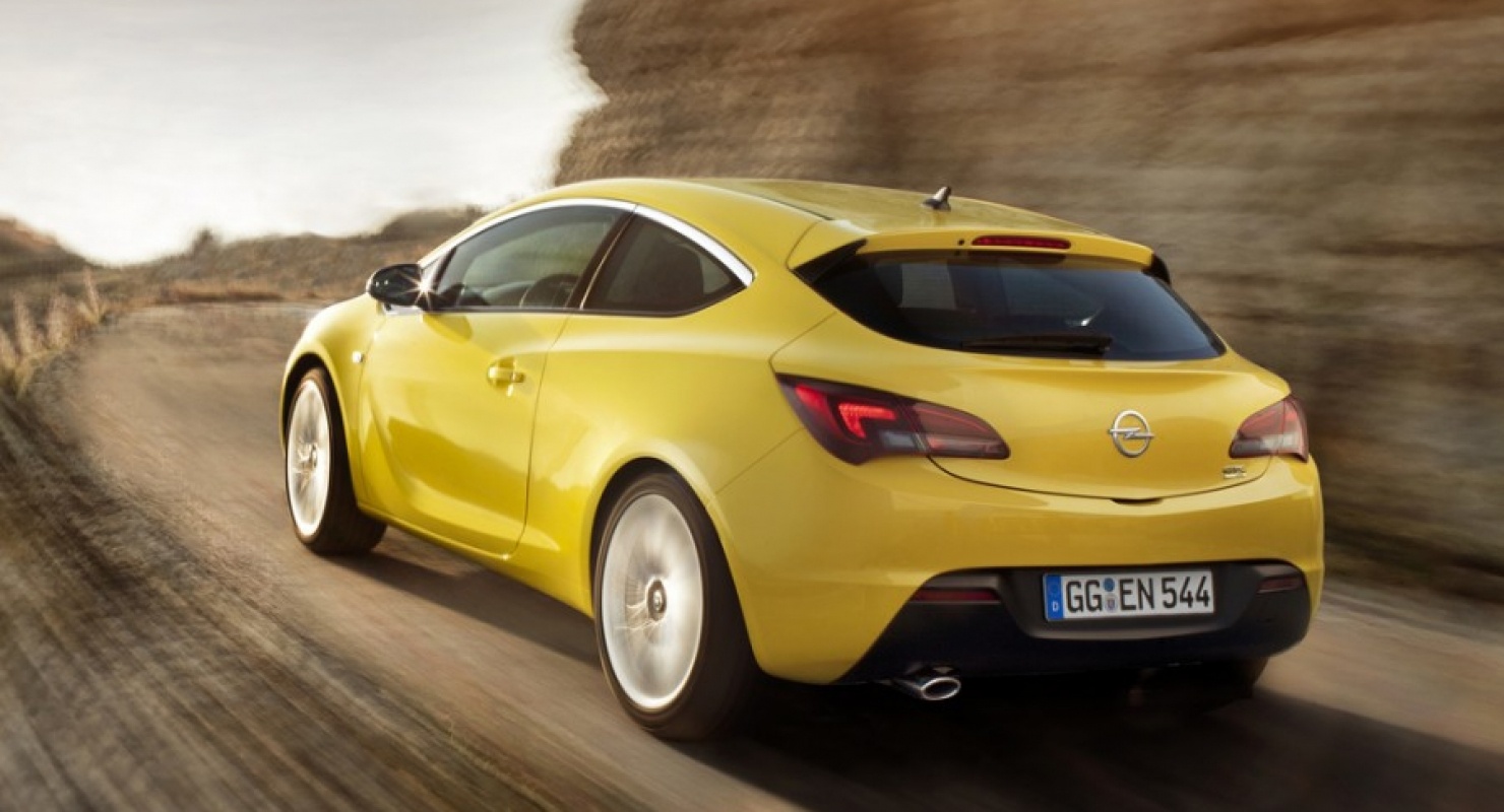 Opel Astra J GTC: три преимущества и девять недостатков стильного немецкого  купе