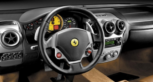 На торги выставлен редкий Ferrari Scuderia Spider 16M солиста британской фанк группы Jamiroquai