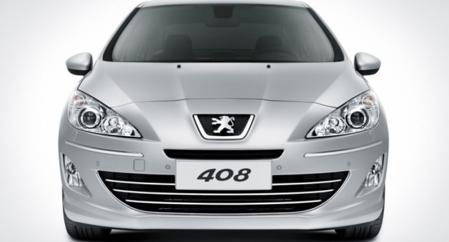 Новый кроссовер Peugeot 408 не прошел «лосиный тест»