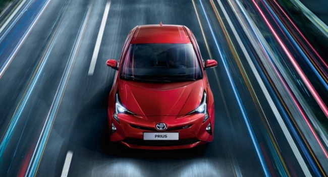 Дайджест: Toyota – лидер автомобилестроения, успехи Mitsubishi и рестайлинговый Volkswagen Golf