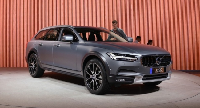 Volvo V90 Cross Country