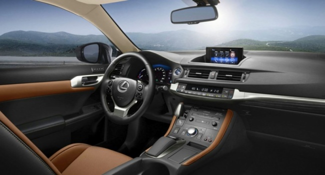 Lexus CT200h