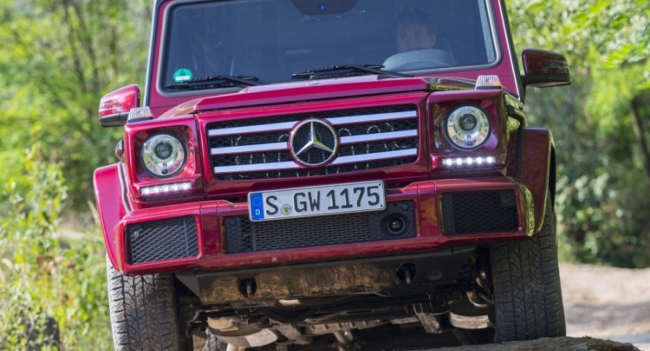 Mercedes-Benz показал последнюю версию модели G-Class с мотором V8