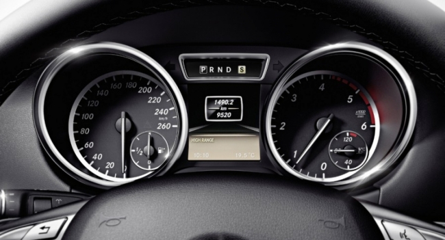 Mercedes-Benz показал последнюю версию модели G-Class с мотором V8