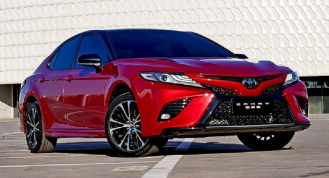 Toyota Camry 2018