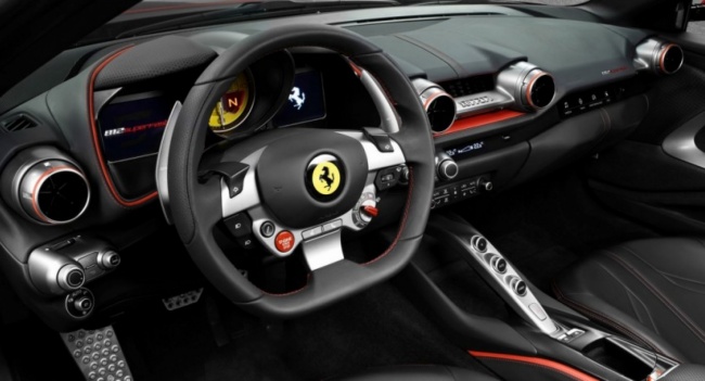Ferrari 812 Superfast, руль