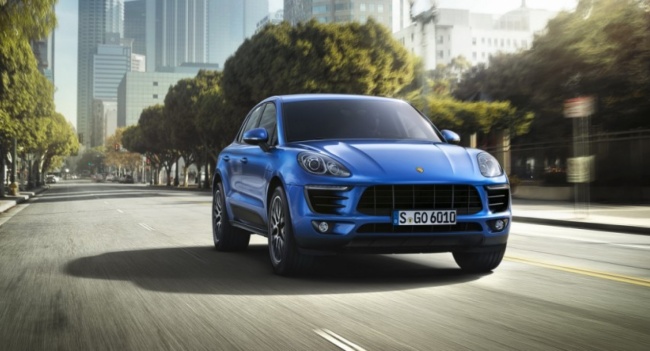 PORSCHE MACAN