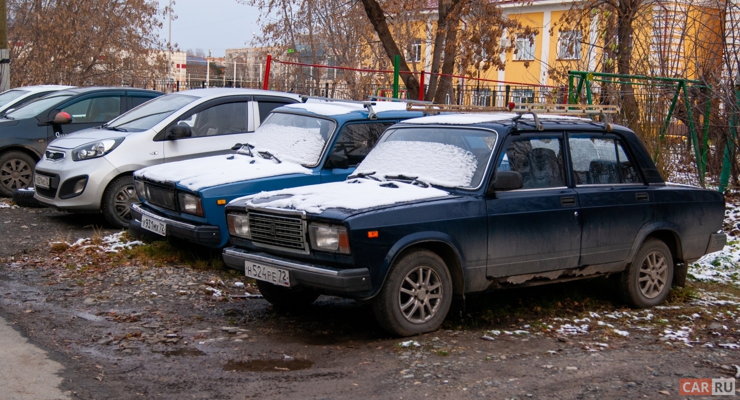 Имеют ли право забрать автомобиль на штрафстоянку, если на нем арест или  запрет приставов?