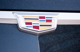 Cadillac продолжит продавать автомобили с ДВС и после 2030 года