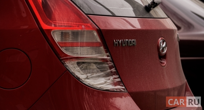 Хенде, Hyundai, задний фонарь, повреждение