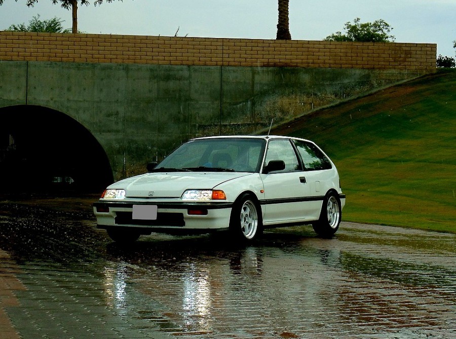 Honda Civic Si хетчбэк 3-дв., 1987–1996, 4 поколение, 1.6 AT (130 л.с.), характеристики