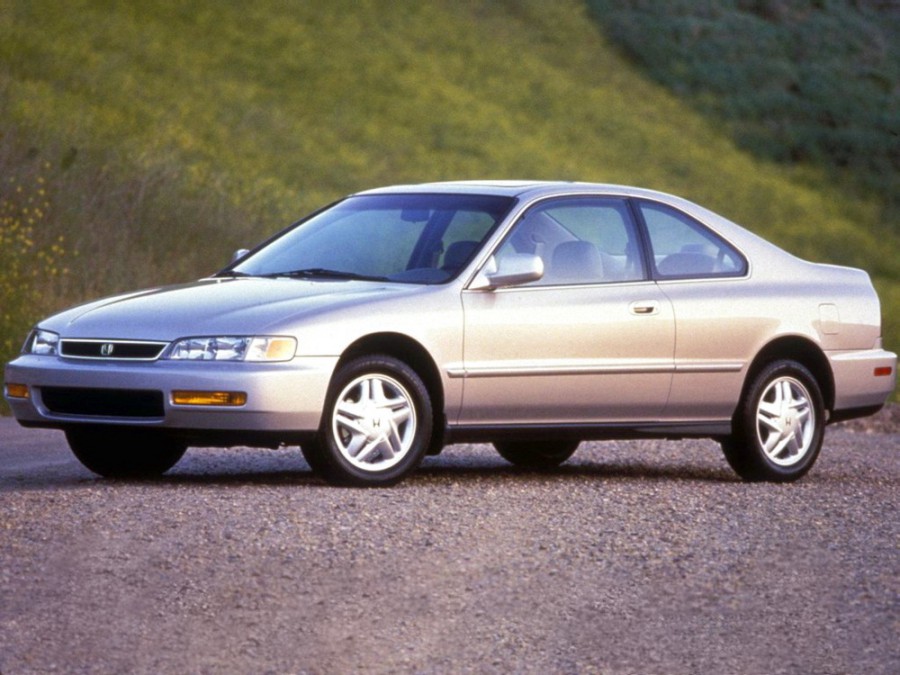 Honda Accord US-spec купе 2-дв., 1993–1996, 5 поколение, 2.2 MT (150 л.с.), характеристики