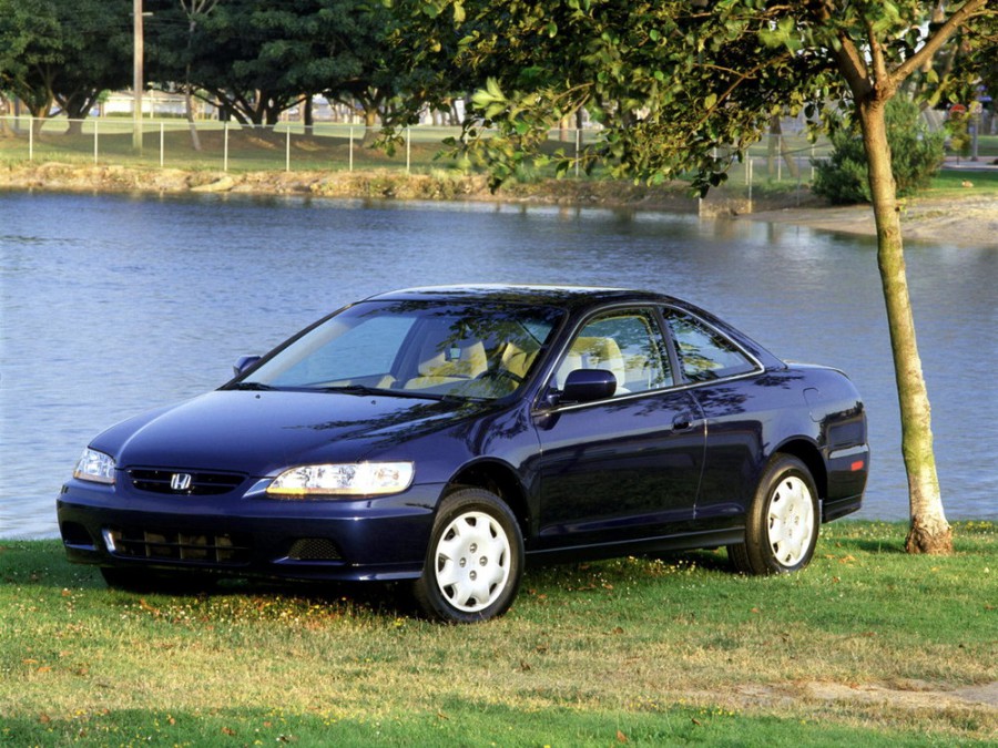 Honda Accord US-spec купе, 2000–2002, 6 поколение [рестайлинг], 2.3 MT (152 л.с.), характеристики