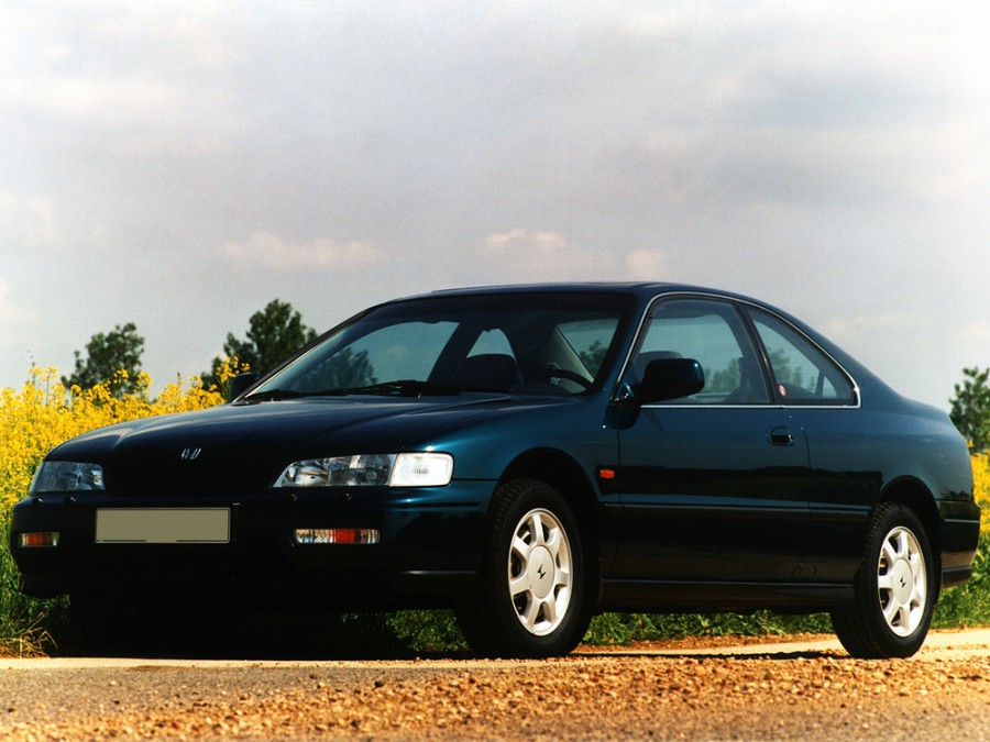 Honda Accord купе 2-дв., 1993–1996, 5 поколение - отзывы, фото и характеристики на Car.ru