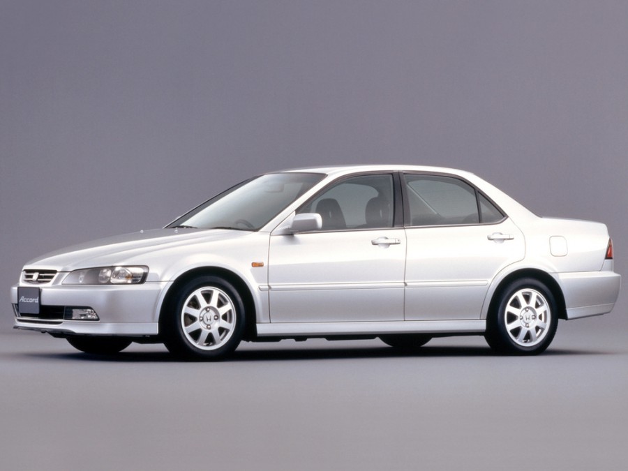 Honda Accord JP-spec седан 4-дв., 1997–2002, 6 поколение, 2.0 AT (180 л.с.), характеристики