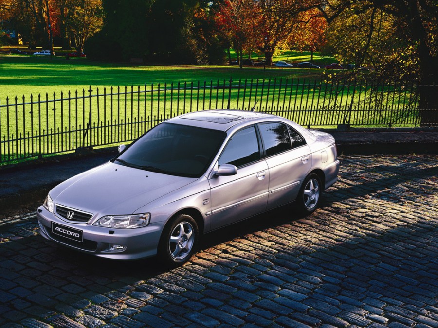 Honda Accord седан, 1997–2002, 6 поколение - отзывы, фото и характеристики на Car.ru