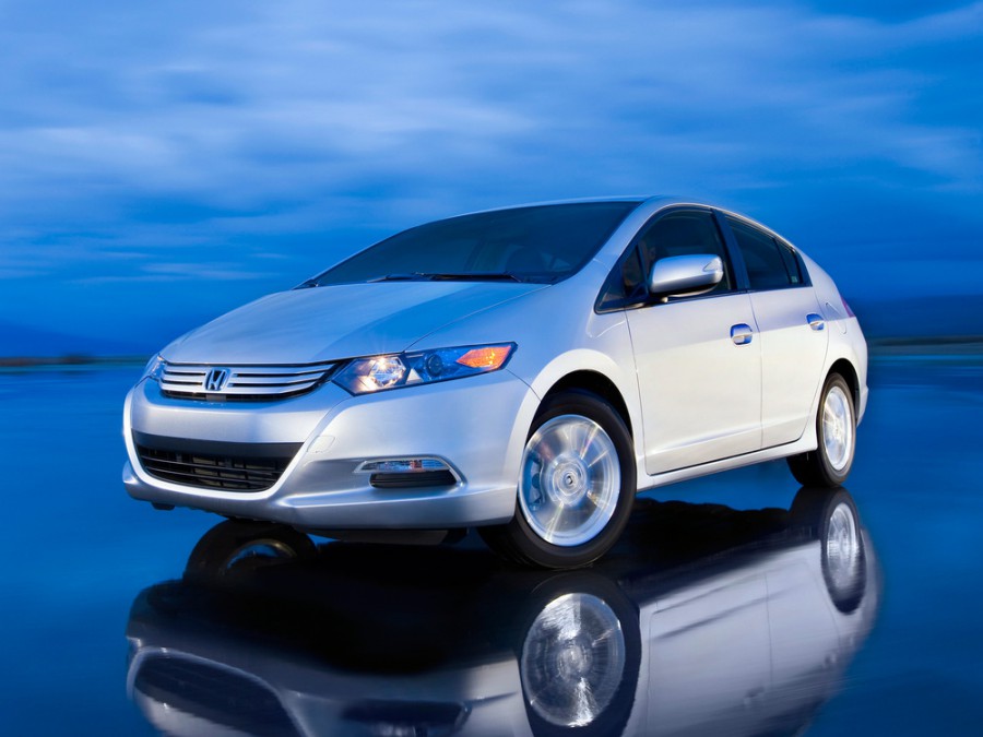 Honda Insight хетчбэк, 2009–2011, 2 поколение - отзывы, фото и характеристики на Car.ru