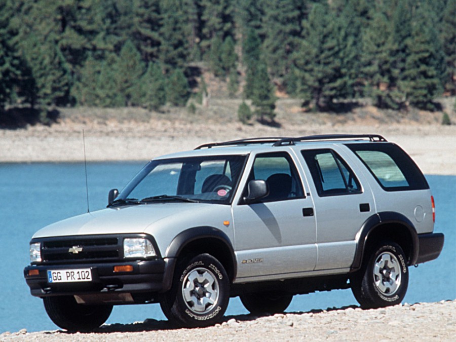 Chevrolet Blazer внедорожник, 1995–1997, 4 поколение, 4.3 MT AWD (190 л.с.), характеристики