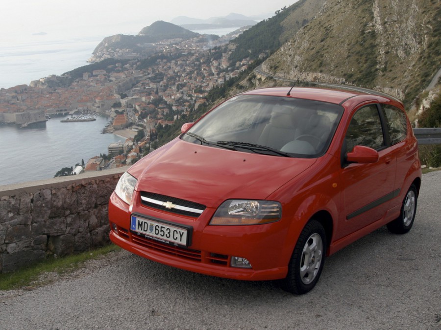 Chevrolet Aveo хетчбэк 3-дв., 2003–2008, T200 - отзывы, фото и характеристики на Car.ru