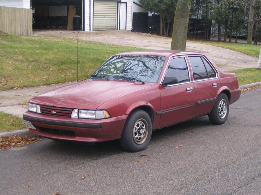 Chevrolet Cavalier седан, 1987–1990, 2 поколение, 2.2 MT (95 л.с.), характеристики