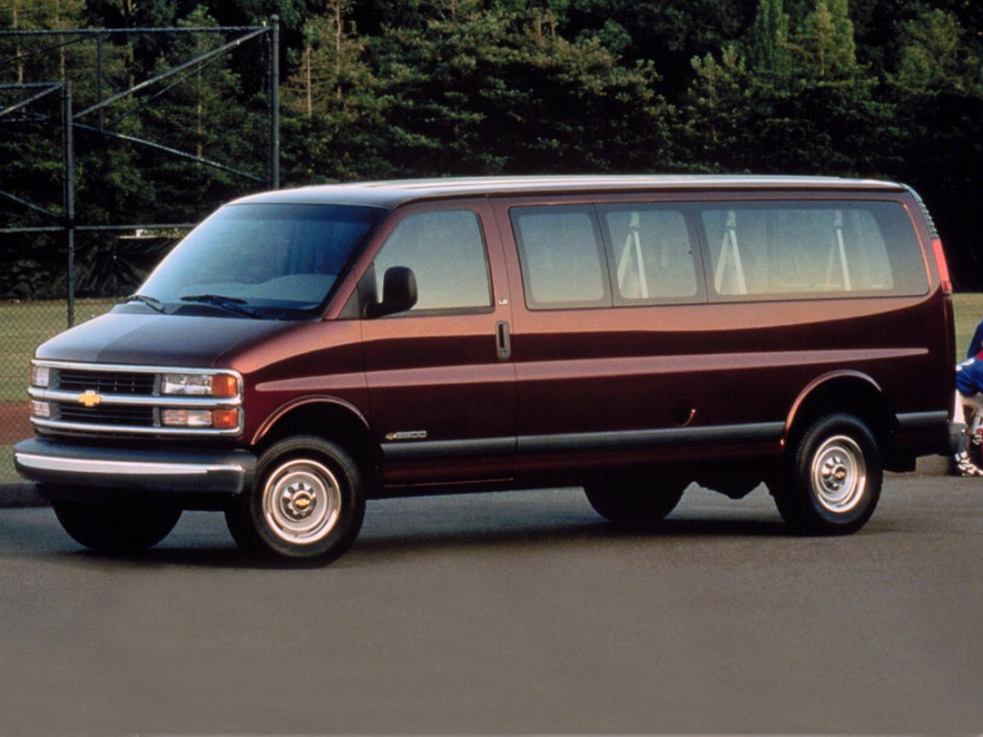 Chevrolet Express микроавтобус, 1996–2002, 1 поколение - отзывы, фото и характеристики на Car.ru