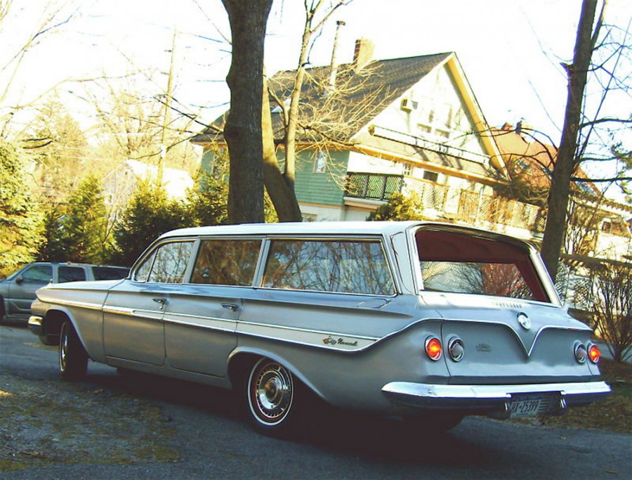 Chevrolet Impala универсал, 1961, 3 поколение, 5.7 3MT 2-seat (280 л.с.), характеристики
