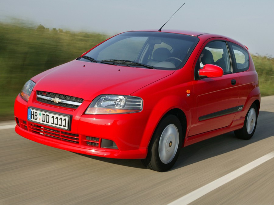 Chevrolet Kalos хетчбэк, 2003–2008, 1 поколение - отзывы, фото и характеристики на Car.ru