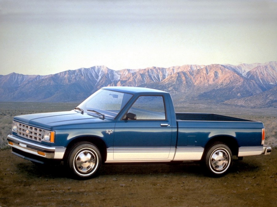 Chevrolet S10 Regular Cab пикап 2-дв., 1982–1993, 1 поколение, 2.5 4AT (105 л.с.), характеристики