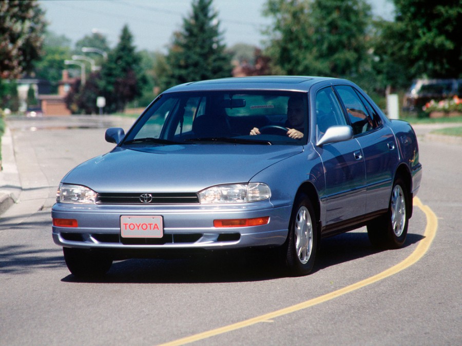 Toyota Camry седан, 1991–1994, XV10 - отзывы, фото и характеристики на Car.ru