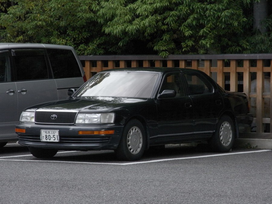 Toyota Celsior седан, 1994–1997, F20, 4.0 AT (265 л.с.), характеристики