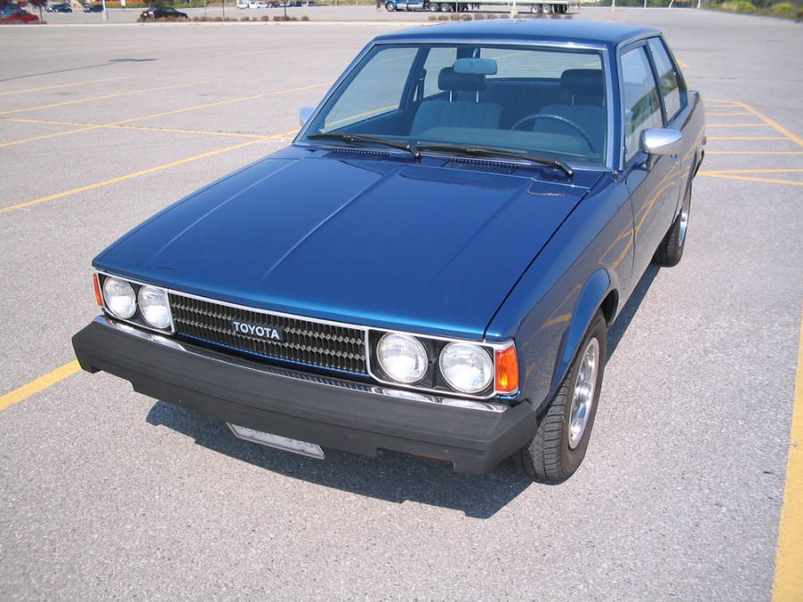 Toyota Corolla седан 2-дв., 1979–1983, E70, 1.8 MT Overdrive (75 л.с.), характеристики