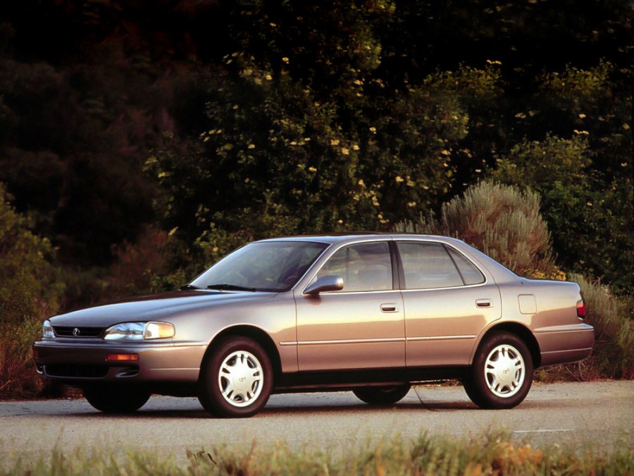 Toyota Camry седан, 1994–1996, XV10 [рестайлинг] - отзывы, фото и характеристики на Car.ru