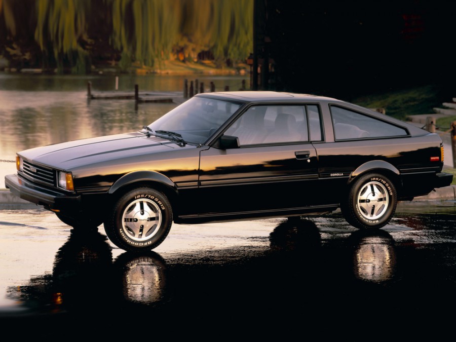 Toyota Corolla лифтбэк, 1982–1983, E70 [рестайлинг], 1.8 MT Overdrive (70 л.с.), характеристики