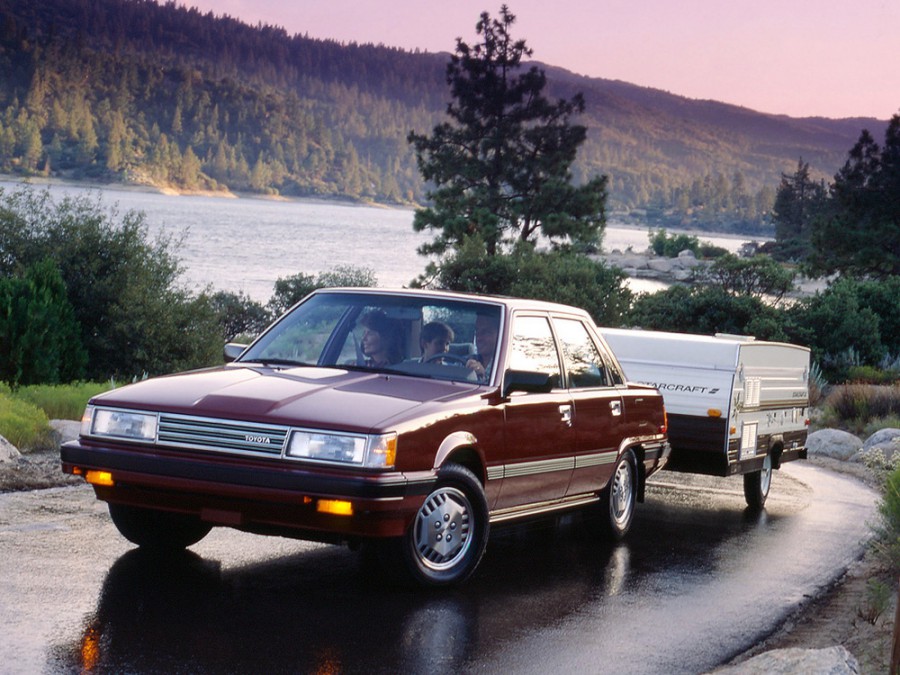 Toyota Camry седан, 1984–1986, V10 [рестайлинг], 2.0 DT AT (79 л.с.), характеристики
