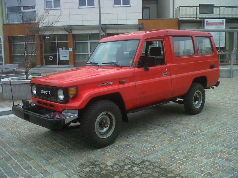 Toyota Land Cruiser J75 внедорожник 3-дв., 1984–1990, J70, 3.4 MT (98 л.с.), характеристики