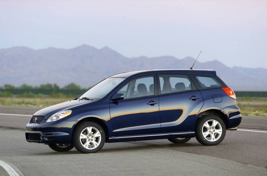 Toyota Matrix XR хетчбэк 5-дв., 2003–2008, 1 поколение - отзывы, фото и характеристики на Car.ru