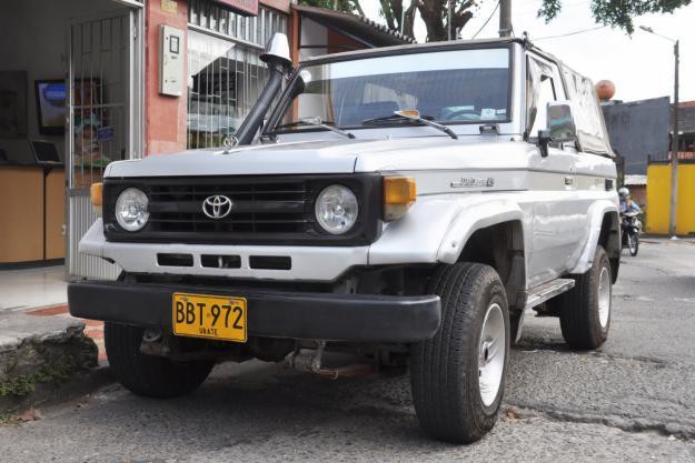 Toyota Land Cruiser PZJ70 кабриолет, 1990–1999, J70 [рестайлинг], 3.5 MT (115 л.с.), характеристики