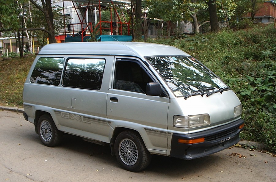 Toyota Lite Ace минивэн, 1986–1992, 3 поколение [рестайлинг], 1.5 MT high roof (70 л.с.), характеристики