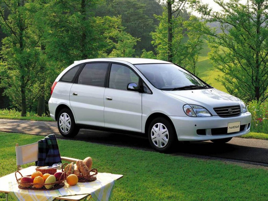 Toyota Nadia минивэн, 1998–2001, 1 поколение - отзывы, фото и характеристики на Car.ru