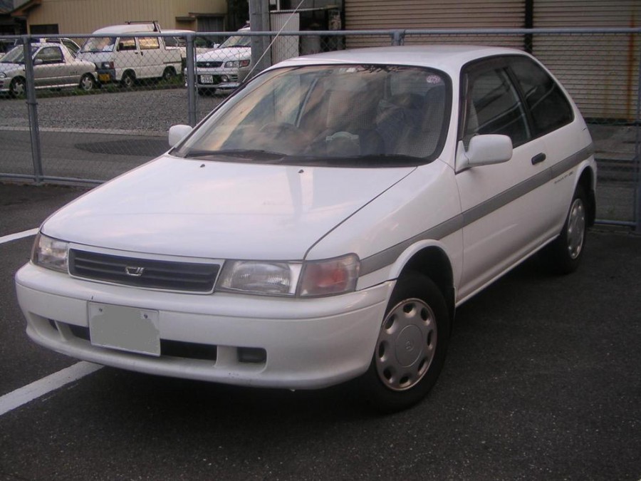 Toyota Tercel хетчбэк, 1989–1995, 4 поколение, 1.5 AT (100 л.с.), характеристики