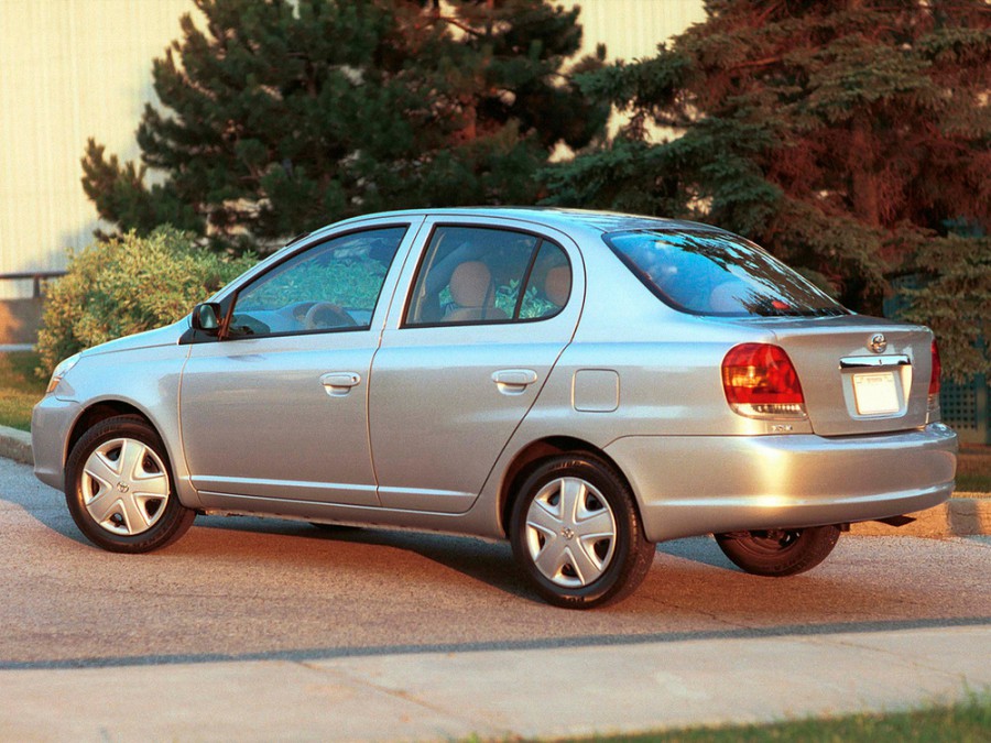 Toyota Yaris седан, 2003–2005, P1 [рестайлинг] - отзывы, фото и характеристики на Car.ru