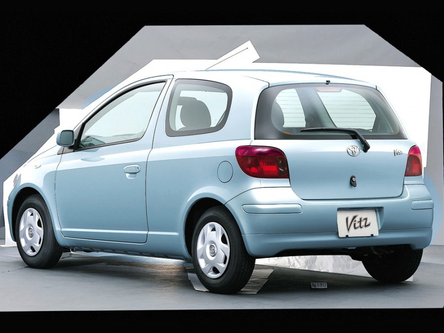 Toyota Vitz хетчбэк 3-дв., 2001–2005, XP10 [рестайлинг] - отзывы, фото и характеристики на Car.ru