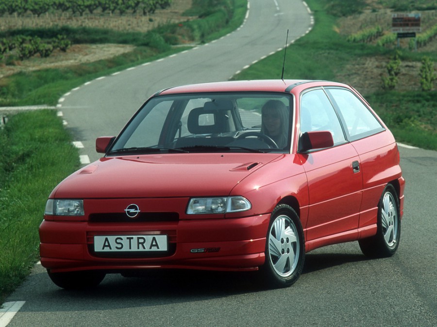 Opel Astra GSi хетчбэк 3-дв., 1991–1994, F, 1.8 MT (125 л.с.), характеристики