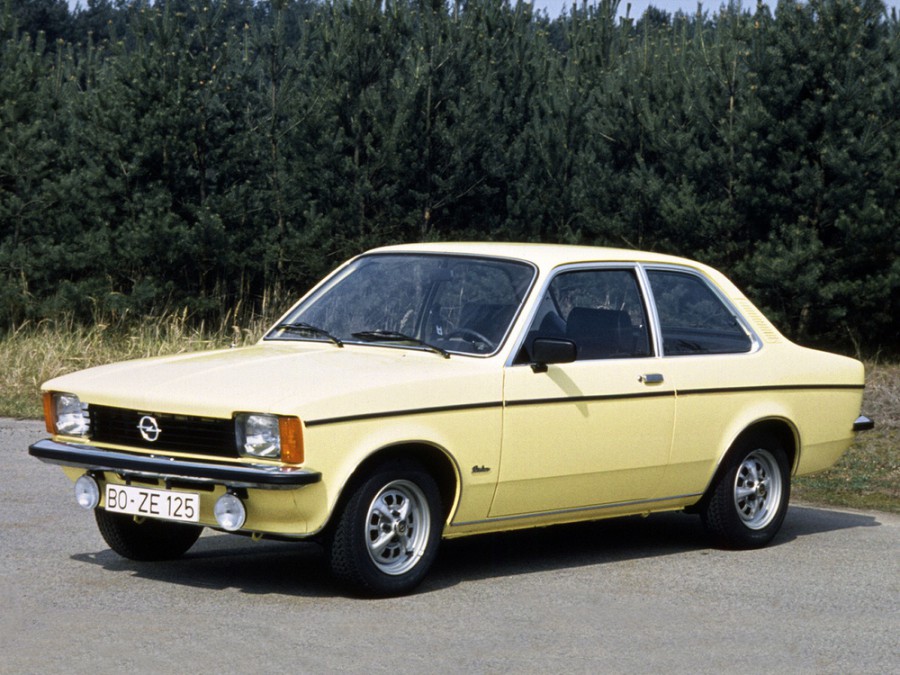 Opel Kadett седан, C [рестайлинг] - отзывы, фото и характеристики на Car.ru