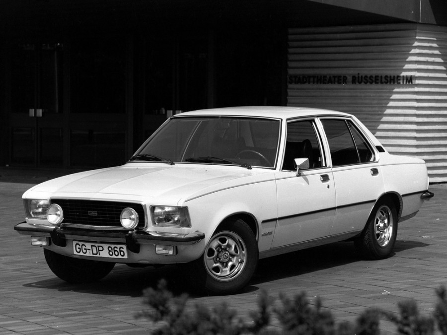 Opel Commodore седан, B - отзывы, фото и характеристики на Car.ru