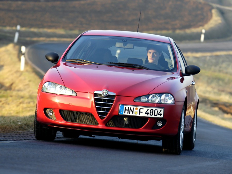 Alfa Romeo 147 хетчбэк 5-дв., 2004–2010, 2 поколение, 1.6 MT (120 л.с.), Базовая, характеристики